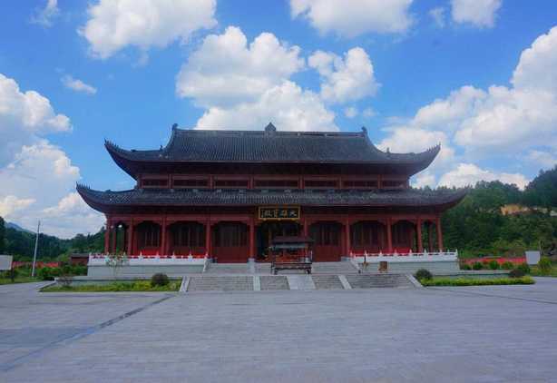 佛寺——佛教僧侣供奉佛像、舍利，进行宗教活动和居住的处所