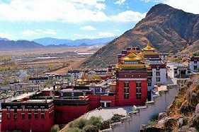 佛寺的基本格局是什么